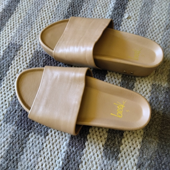 Beek Women's Slides Pelican Leather Tan Platform Sandal Size 5 - Picture 3 of 6